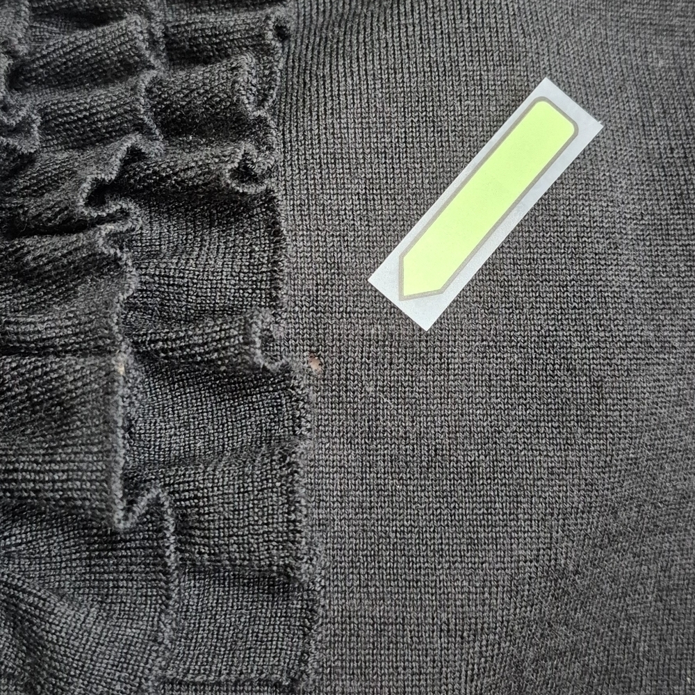 Burberry Prorsum Ruffled Front Wool/Silk Sweater - Size L - Picture 11 of 13